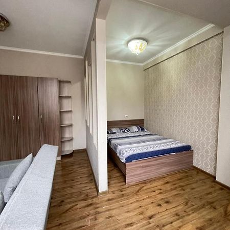 Rent Home Kg На Манаса Боконбаева Bishkek Exterior foto